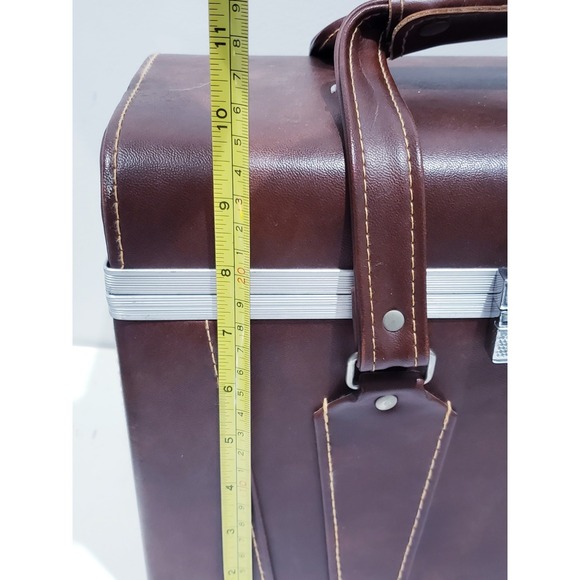 Vintage Brown Hard Leather Camera Case With Key - Picture 6 of 10